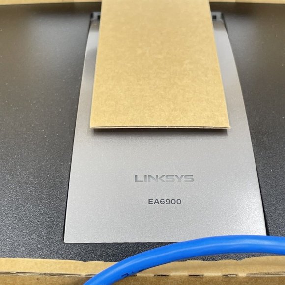 Linksys EA6900 AC1900 1900 Mbps 5 Port Dual Band Wireless Router Smart WiFi - Picture 9 of 11